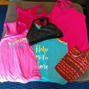 Work out tanks (5) and sports bra BUNDLE!